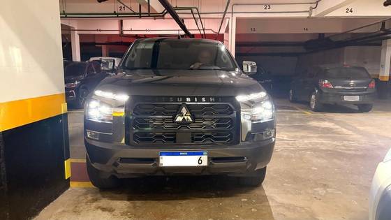 MITSUBISHI TRITON 2.4 BITURBO DIESEL CD HPE 4X4 AUTOMÁTICO